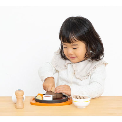 Playing House Goods: Hamburger Steak Set